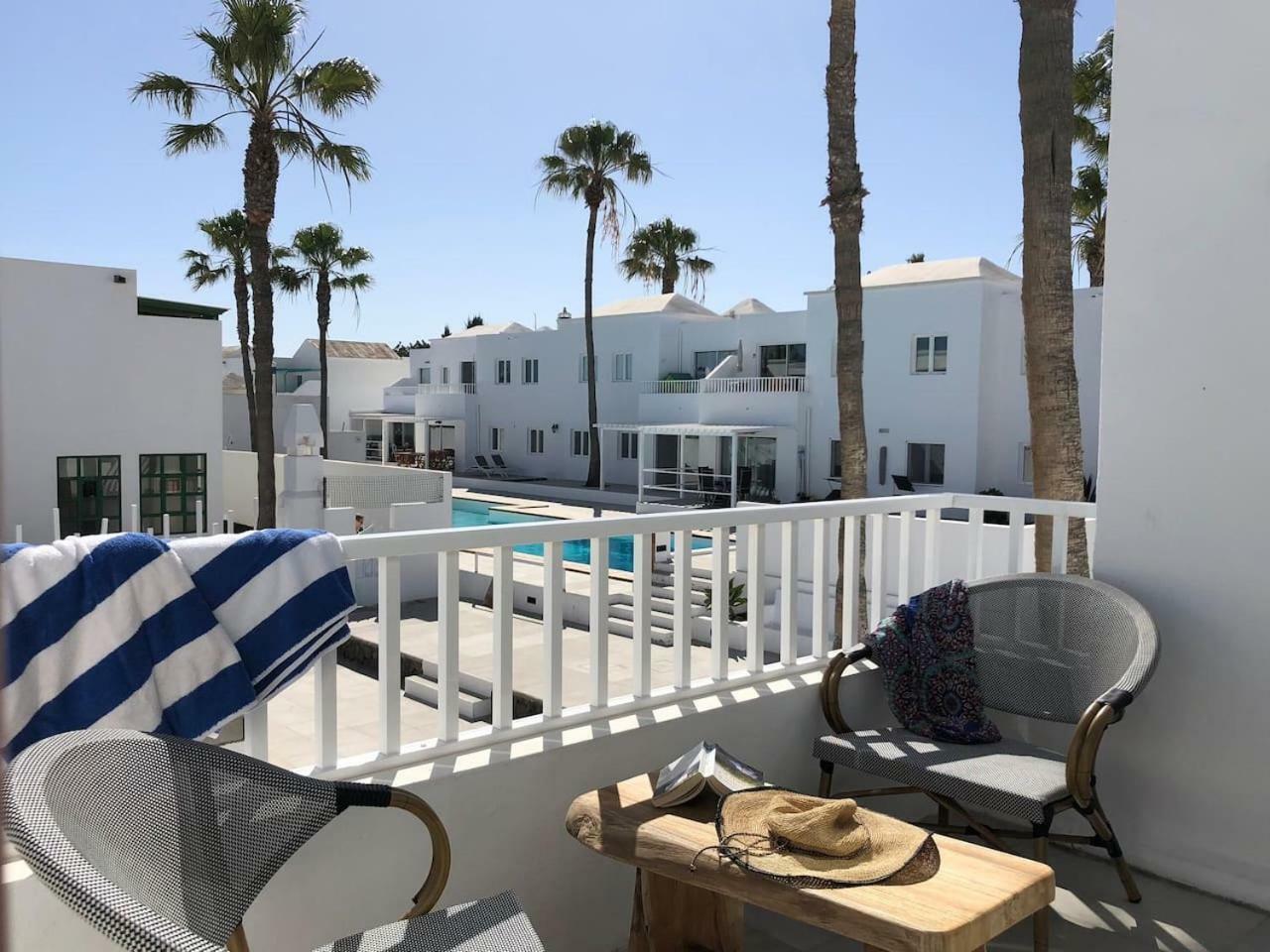Sea Breeze With Shared Pool And Near The Beach Apartment Costa Teguise Exterior photo