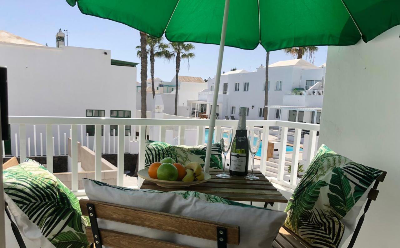 Sea Breeze With Shared Pool And Near The Beach Apartment Costa Teguise Exterior photo
